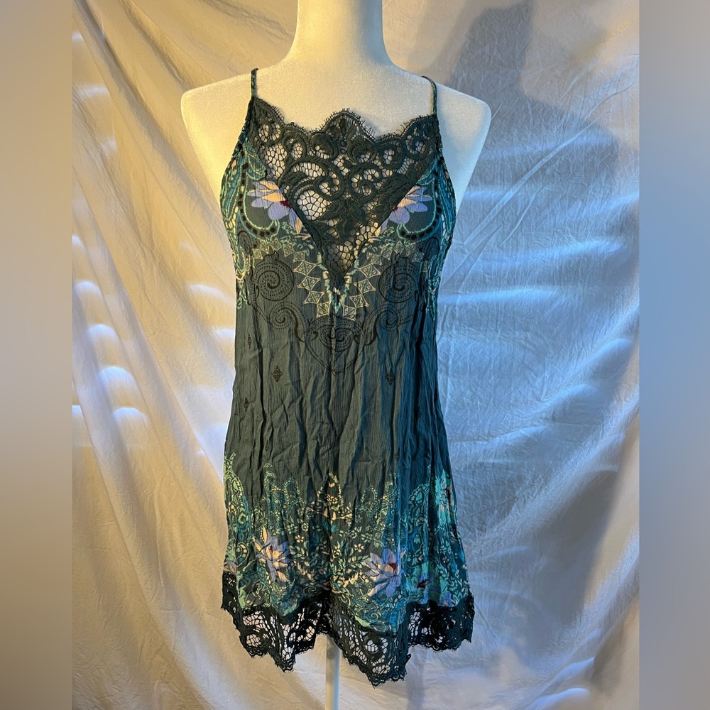 FREE PEOPLE